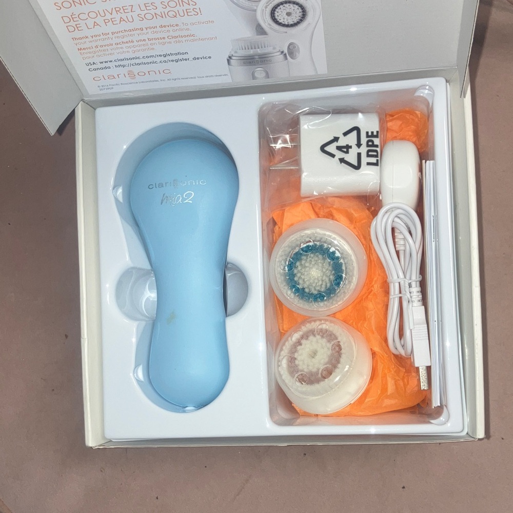 Clarisonic Mia 2 Facial Sonic Cleansing Device in Light Blue